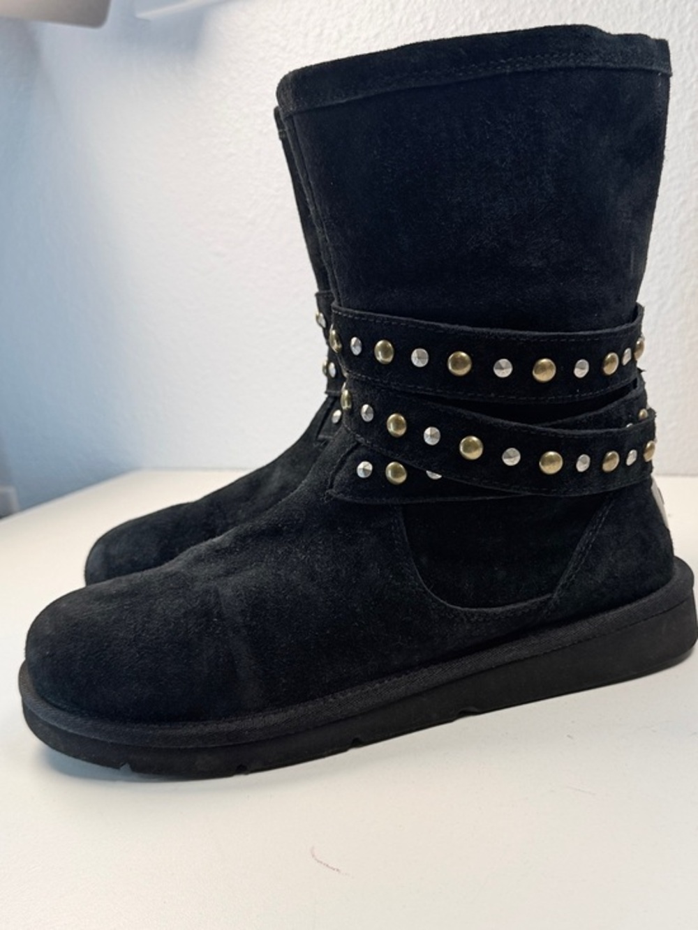 UGG Australia Black Studded Sheepskin Mid Calf Boots Womens Size 9